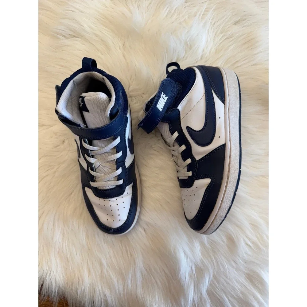 Nike‎ navy mid top size 3Y